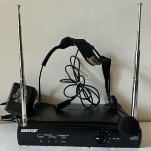 Shure model T4N-CF 183.600MHz Transmitter Receiver Shure WH20 Headset Microphone